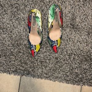 Steve Madden snakeskin multi color pumps